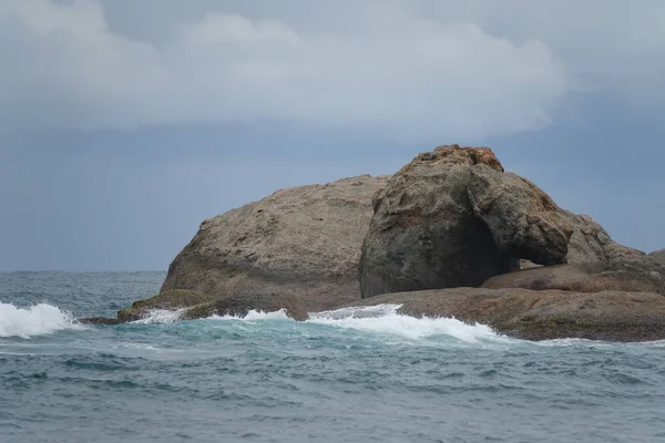 Stenar Havet Den Kusten Sri Lanka — Stockfoto