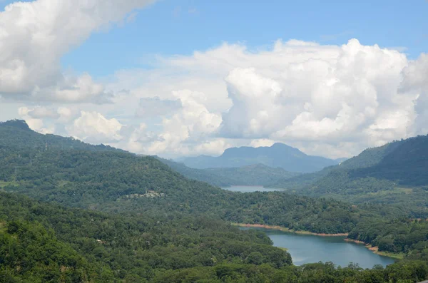 Horská Krajina Zeleném Údolí Vesnicemi Pohled Kotmale Nádrž Srí Lanka — Stock fotografie
