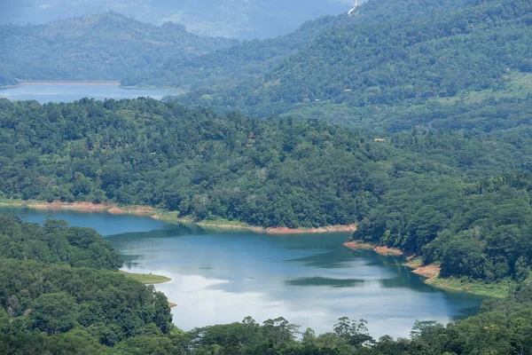 Görünüm Kotmale rezervuar Sri Lanka orta kısmında