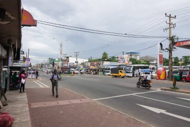 Panadura, Sri Lanka - 10 Mayıs 2018: görünüm sokak Colombo - Galle Main Rd Panadura City. Cadde boyunca orada çok sayıda mağaza ve butikler
