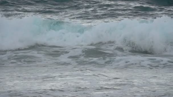 Pomalý Pohyb Mořských Vln Natáčeny Rychlostí 240Fps — Stock video