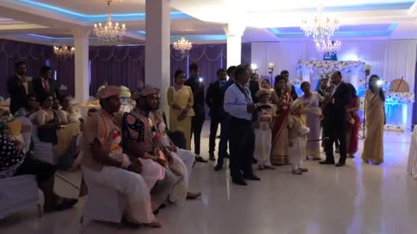 Wadduwa Sri Lanka May 2018 Groom Sits Chair Looks Dance — Stock Video
