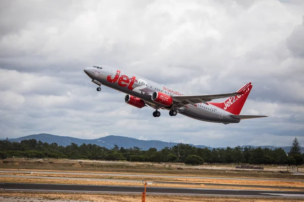 Faro Portugalia Lipca 2018 Samolot Pasażerski Jet2 Takesoff Lotniska Faro — Zdjęcie stockowe