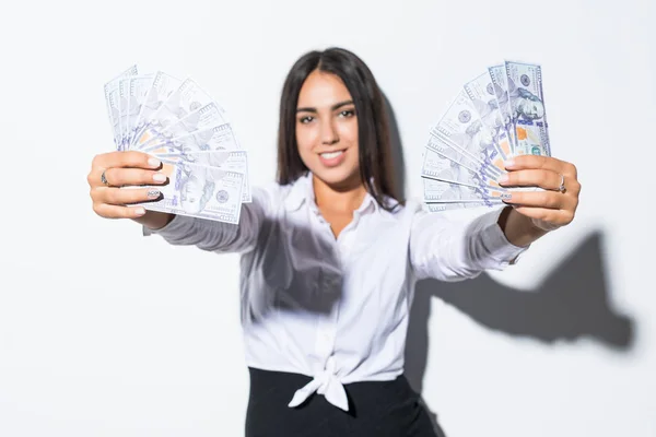 Business Kvinna Ger Pengar Cash Dollar Händerna Vidarebefordra Dem Till — Stockfoto