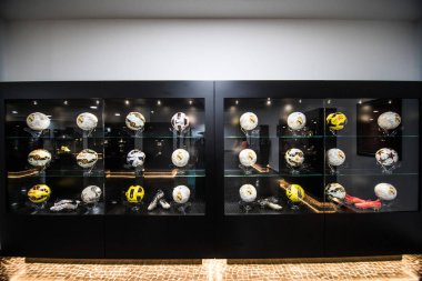 Funchal, Madeira, Portekiz - Temmuz, 2018: Christiano Ronaldo Pestana Cr otel ve Müzesi resimde Madeira Portekizce ada Funchal sahildeki