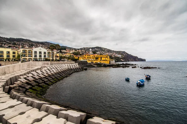 Juli 2018 Funchal Portugal Funchal Straat Stadsgezicht Met Hoofdstraat Zonnige — Stockfoto