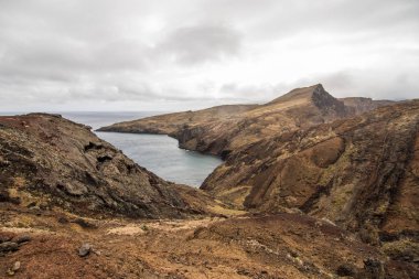 Popüler trekking ve güzel ve sıradışı Mars yatay, yürüyüş ve yürüyüş trail Madeira Adası - Ponta de Sao Lourenco denilen en doğu noktası