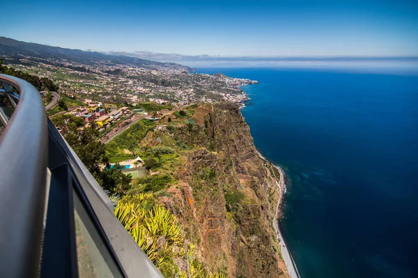 Καταπληκτική Θέα Από Cabo Girao Βράχο Στο Funchal Κατά Ηλιοβασίλεμα — Φωτογραφία Αρχείου