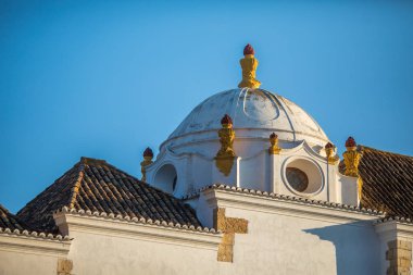 Faro, Algarve, Portekiz eski şehir mimarisine görüntüleyin