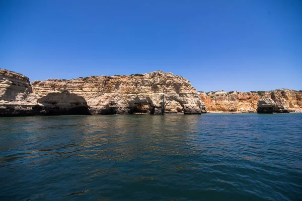 Skały Skały Ocean Krajobraz Wybrzeża Aalgarve Portugalia — Zdjęcie stockowe