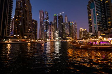 Skycrapers Dubai Marina Şubat 2017, Dubai Yat Limanı gece gece cityscape ışıkları