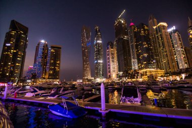 Skycrapers Dubai Marina Şubat 2017, Dubai Yat Limanı gece gece cityscape ışıkları