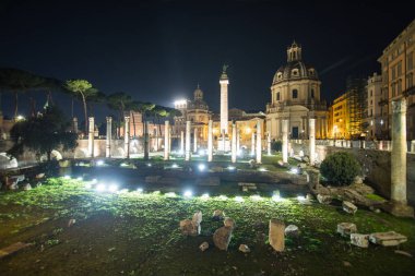 Forum Romanum Capitolium Tepesi'nde Roma, İtalya gecede kalıntıları