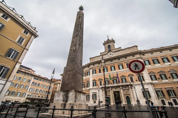 Rome, Italië - November 2018: Geschiedenis centrum straten van Rome — Stockfoto