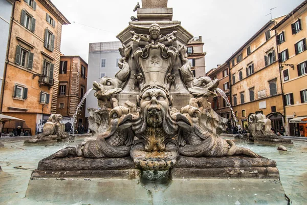 Roma, Italia - Novembre 2018: Fontana del Moro in Piazza Navona a Roma — Foto Stock