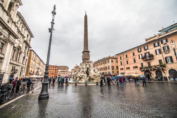 Rome, Italië - November, 2018: Fontana del Moro in Piazza Navona in Rome — Stockfoto