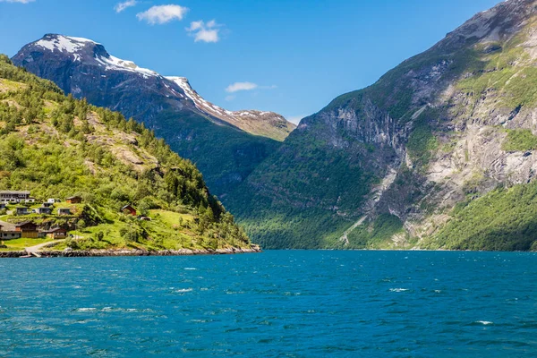Norwegens Geiranger. skandinavische Landschaft. Geirangerfjord. schöne Landschaft. — Stockfoto
