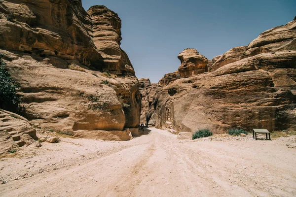 Jordan-May, 2019: as-siq Petra, verloren rots stad van Jordanië. UNESCO World Heritage site en een van de nieuwe 7 wereldwonderen. — Stockfoto