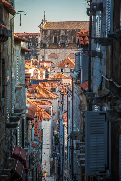 Dubrovnik, Croácia - julho de 2019: Cidade velha Dubrovnik em um belo dia de verão, Croácia — Fotografia de Stock