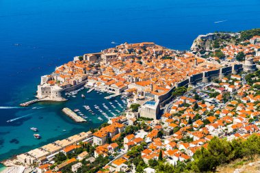 Dubrovnik, Hırvatistan. Eski kasabanın panoramik manzarası. Yukarıdan görüntüle