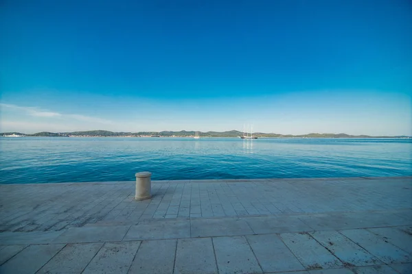 Zadar, Croácia - julho de 2019: Órgãos do mar de Zadar - instrumento musical alimentado pelo fluxo submarino — Fotografia de Stock