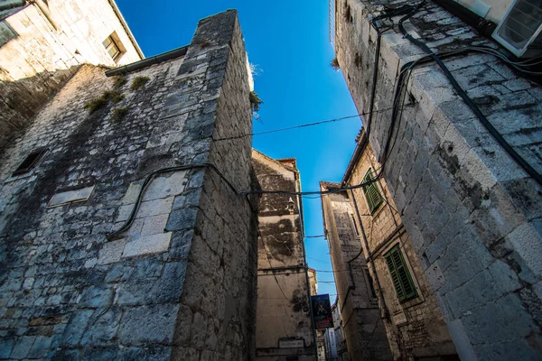 Split, Kroatië - juli 2019: Zicht op de kathedraal van Split, Dalmatië, Kroatië — Stockfoto
