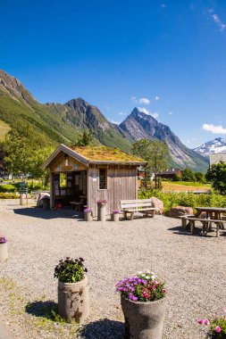 Sunnmore Alplerindeki Standalen Vadisi, Daha fazla og Romsdal, Norveç.