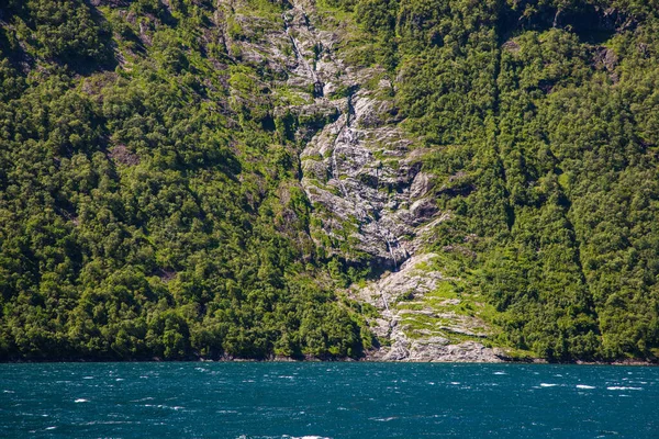 Dramatisch Landschap Bij Hjorundfjord Noorwegen — Stockfoto