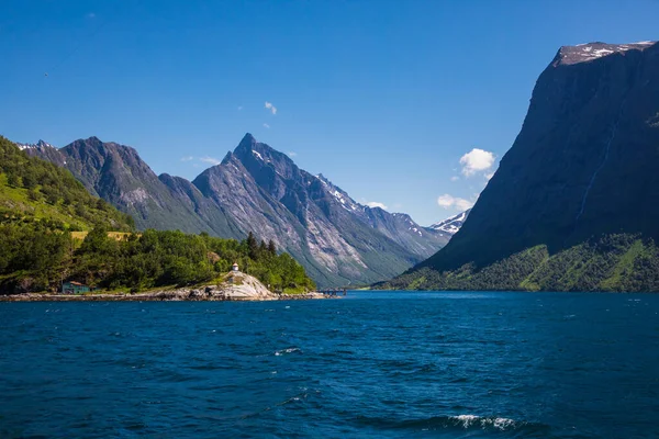 Dramatyczny Krajobraz Hjorundfjord Norwegia — Zdjęcie stockowe