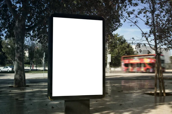 Maquette Caisson Lumineux Verticaux Blancs Vierges Dans Une Rue Dans — Photo