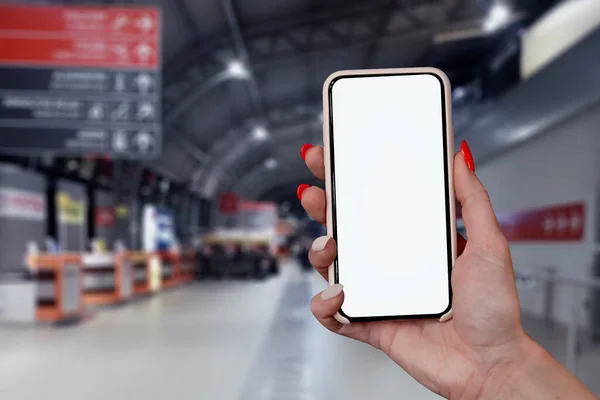 Mock Smartphone Hand Close Luchthaven Achtergrond Concept Het Thema Van — Stockfoto