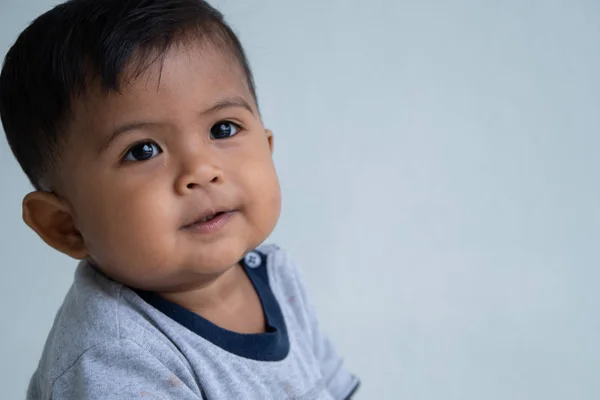 Bonito Pouco Asin Bebê Menino — Fotografia de Stock