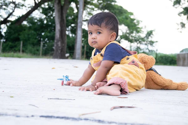 Cute little baby boy play at the park — Stock Photo, Image