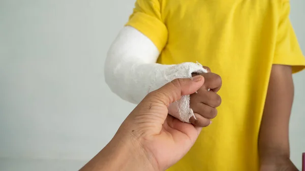 Cute Boy Hand Bone Broken Accident Arm Splint — Stock Photo, Image