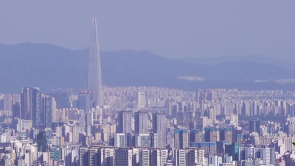 首尔和罗特世界购物中心的城市景观 交通高速公路 — 图库视频影像