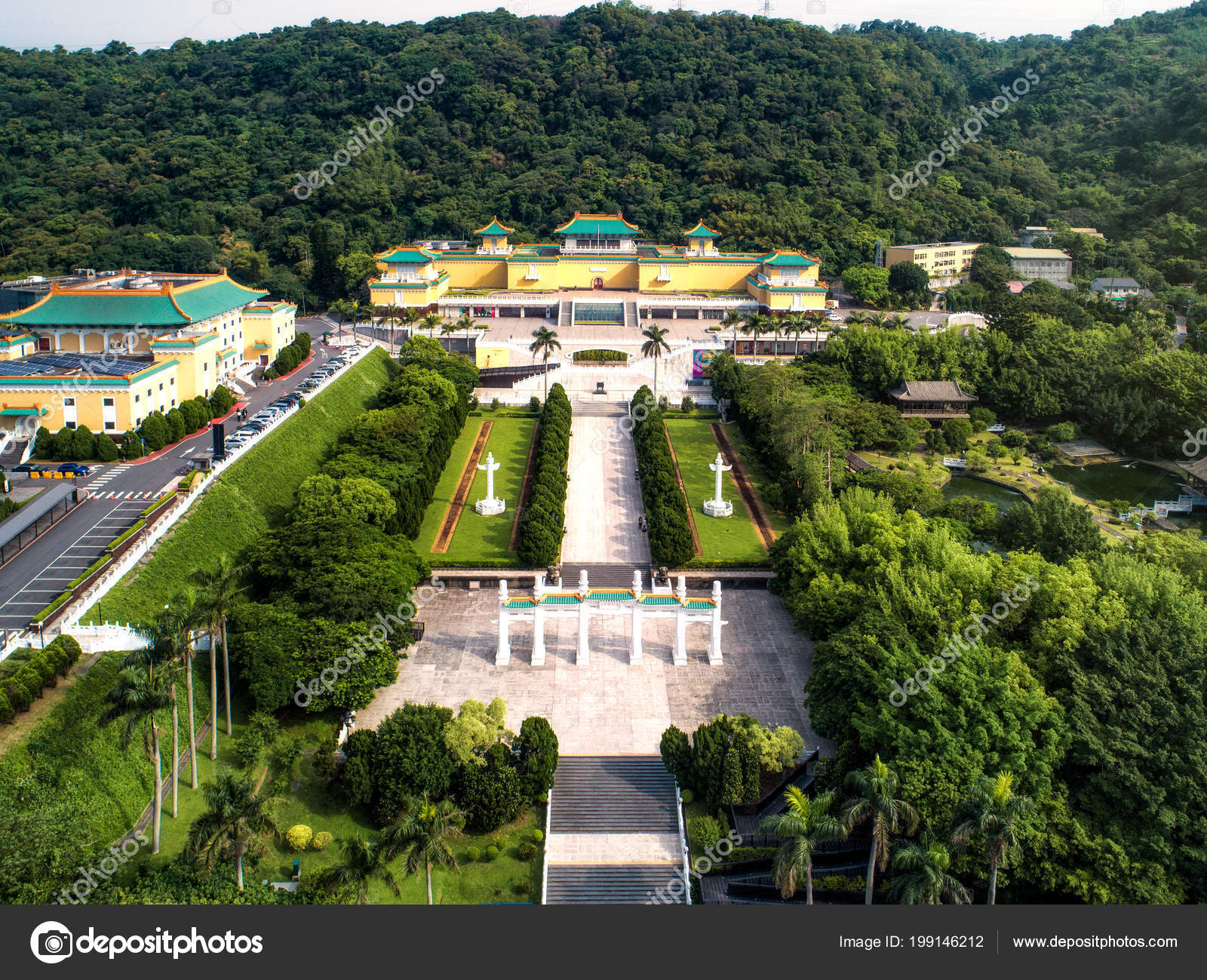 Gong National Palace Museum Taipei Taiwan Stock Photo