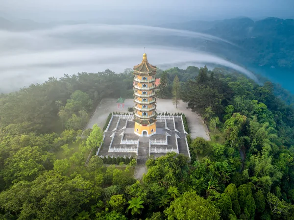 Skönheten Cien Pagoda Nantou Taiwan Pacien Pagoda Sun Moon Lake — Stockfoto