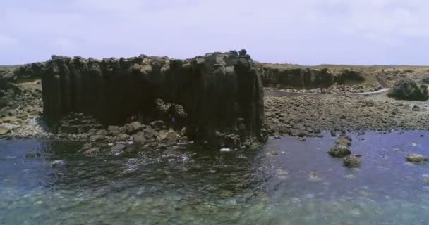 クジラの洞窟 澎湖島 台湾の空中ショット — ストック動画