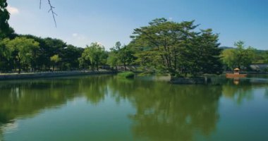 Parktaki güzel mimari