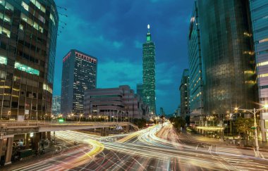 Taipei şehir manzarası gecenin en yoğun saatinde, Tayvan