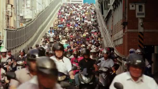 Menschen Auf Motorrollern Taipeh Taiwan — Stockvideo