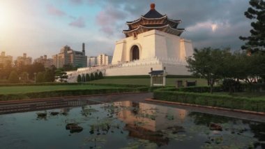 Taipei 'deki Chiang Kai Shek (CKS) anıt parkının gün batımı