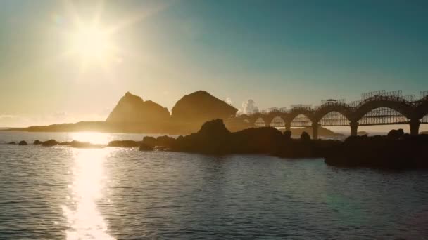 Hermoso Amanecer Taitung Sansiantai Arch Taiwán — Vídeos de Stock