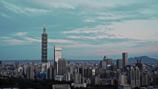 Sonnenaufgang Der Stadt Taipeh Mit Schönen Wolken — Stockvideo