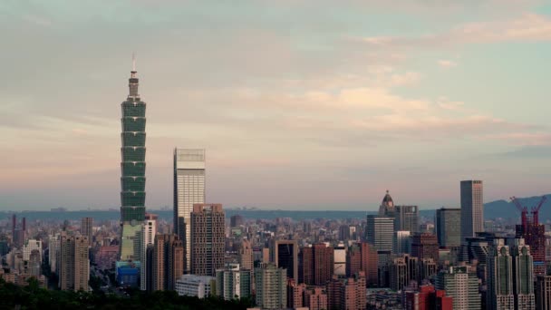 Zonsopgang Van Taipei Stad Met Prachtige Wolken — Stockvideo