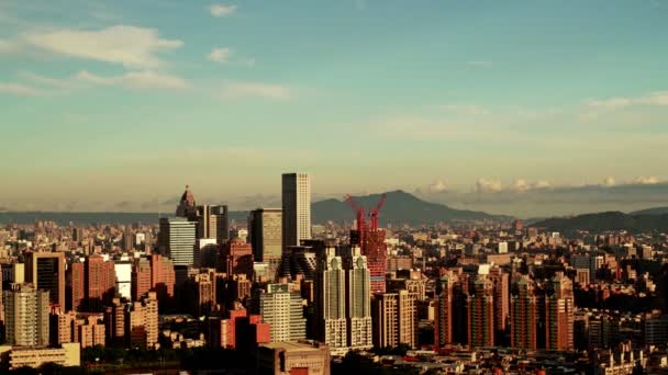 Salida Del Sol Ciudad Taipei Con Hermosas Nubes — Vídeos de Stock