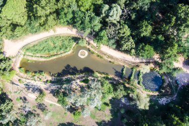 Su birikintisi içinde ossa de Mar. havadan görünümü.
