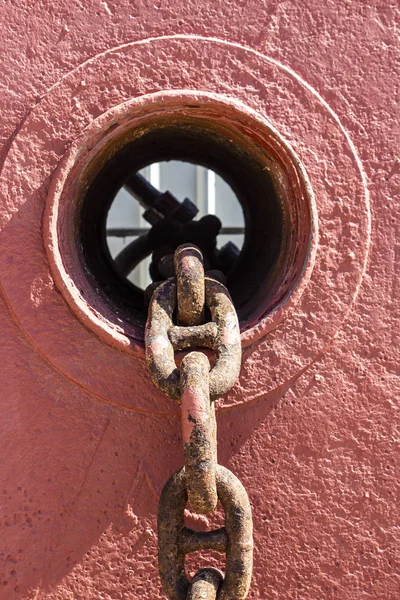 Vecchia Grande Catena Una Nave Sul Porto — Foto Stock