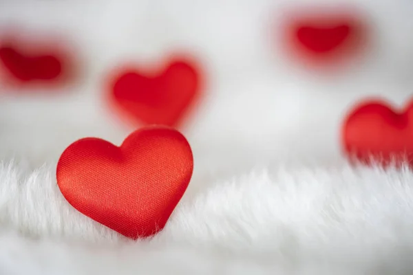 Сердца Лежат Мягком Одеяле День Святого Валентина — стоковое фото