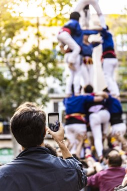 Katalonya, Spai tipik bir Castellers için turist fotoğraf yapma